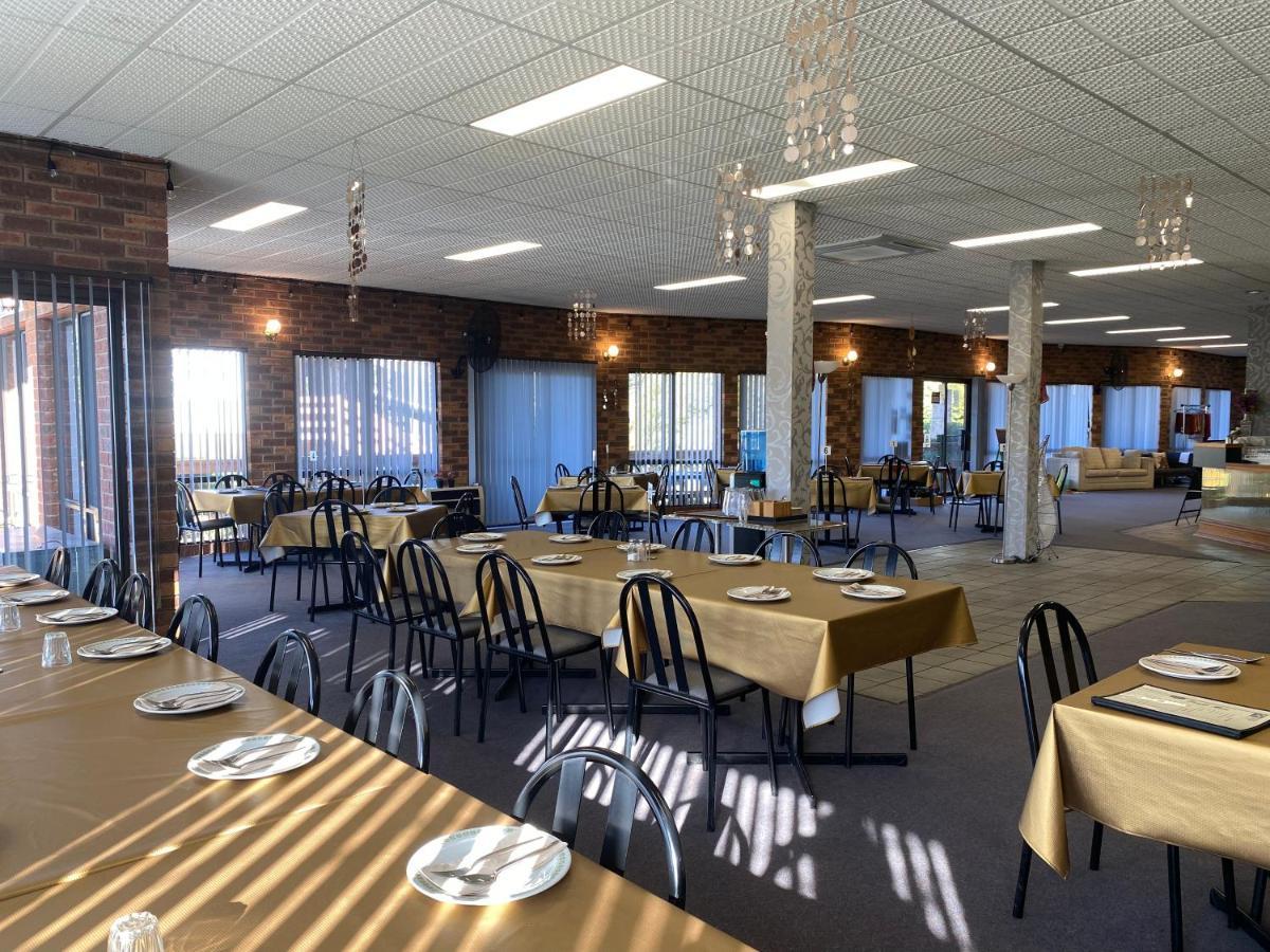Mountain Creek Motel Bar & Restaurant Mount Beauty Dış mekan fotoğraf