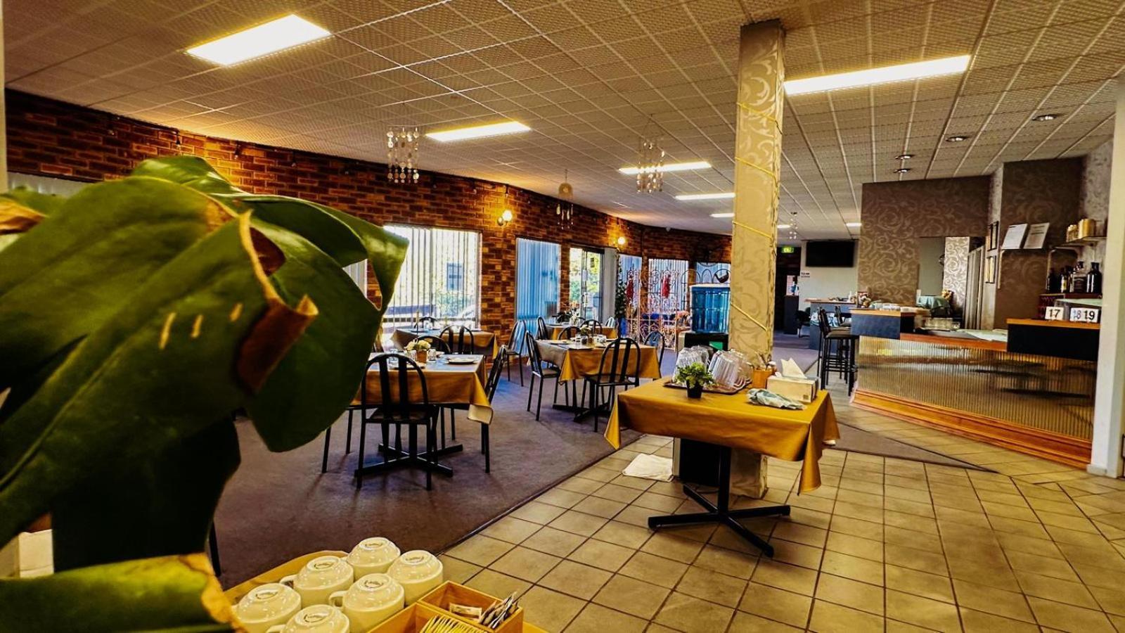 Mountain Creek Motel Bar & Restaurant Mount Beauty Dış mekan fotoğraf