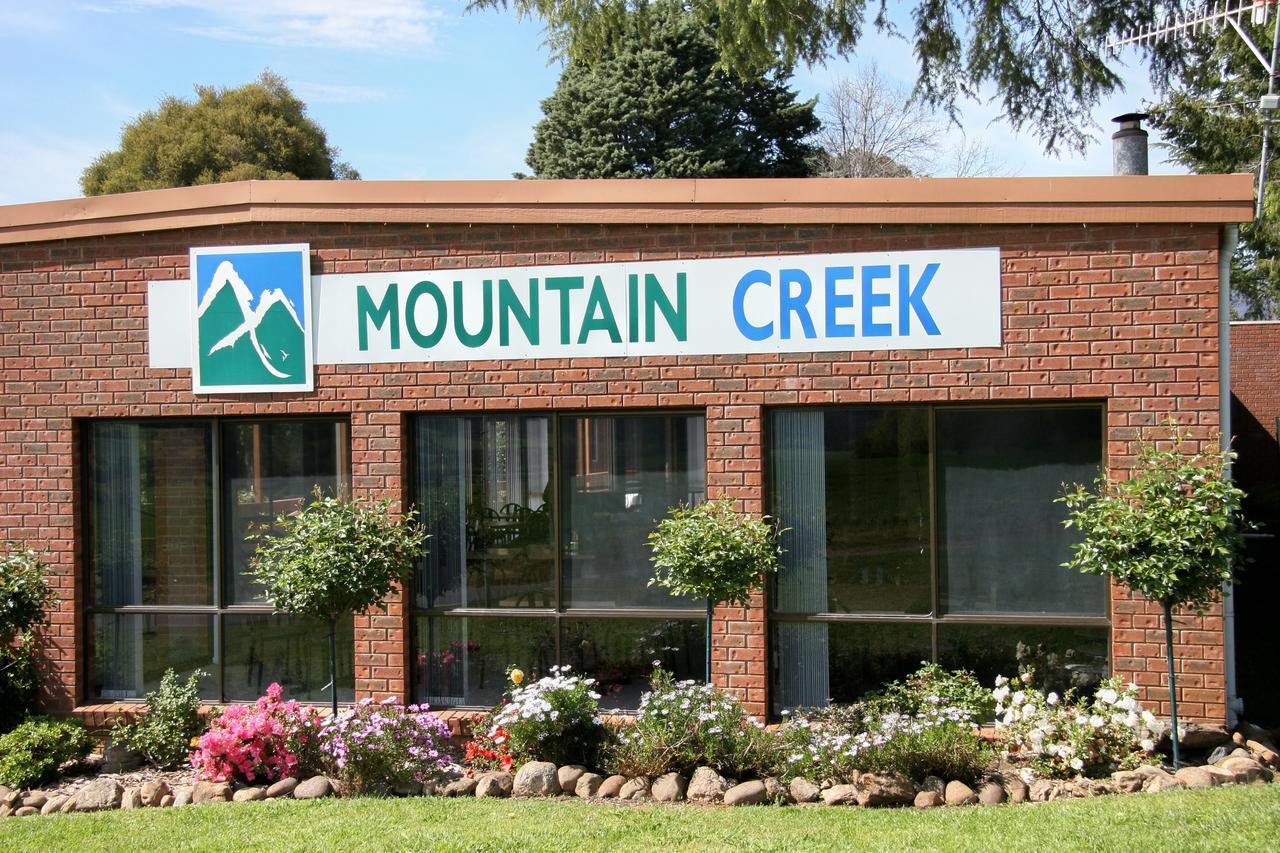 Mountain Creek Motel Bar & Restaurant Mount Beauty Dış mekan fotoğraf