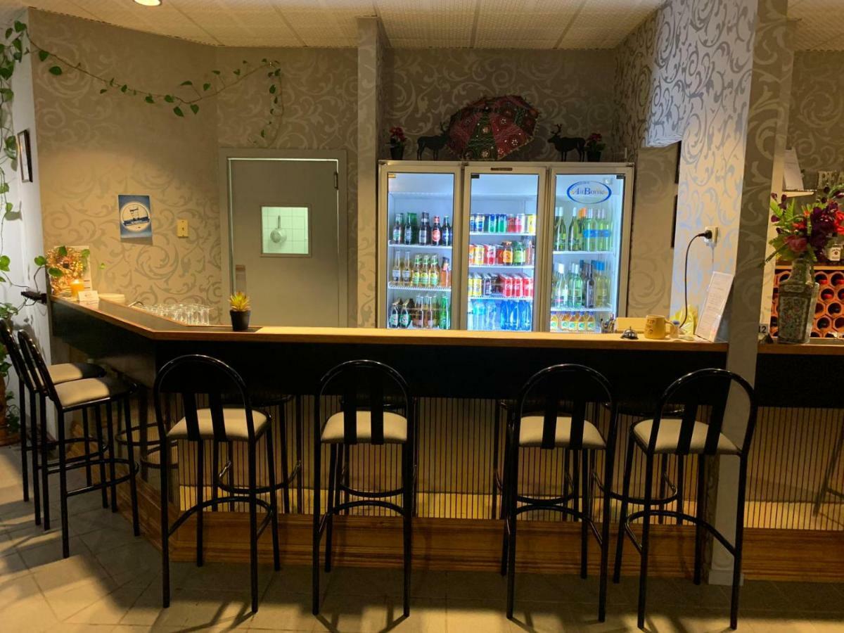 Mountain Creek Motel Bar & Restaurant Mount Beauty Dış mekan fotoğraf